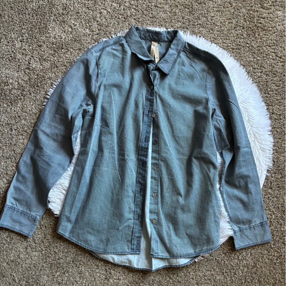Liverpool Jeans Company Light Blue Denim Button-Up Shirt